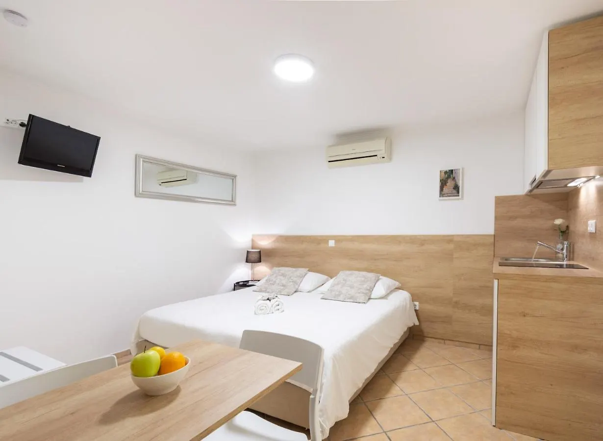Affittacamere Apartments & Rooms Buble Traù